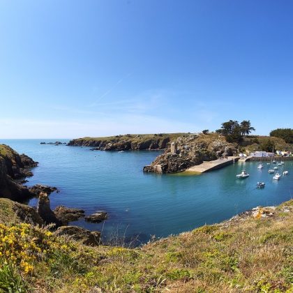 les pirons alentours plage bateaux